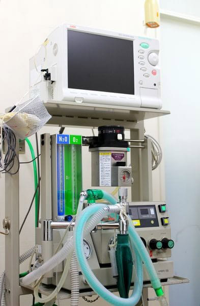 麻酔器＆人工呼吸器＆生体モニター写真